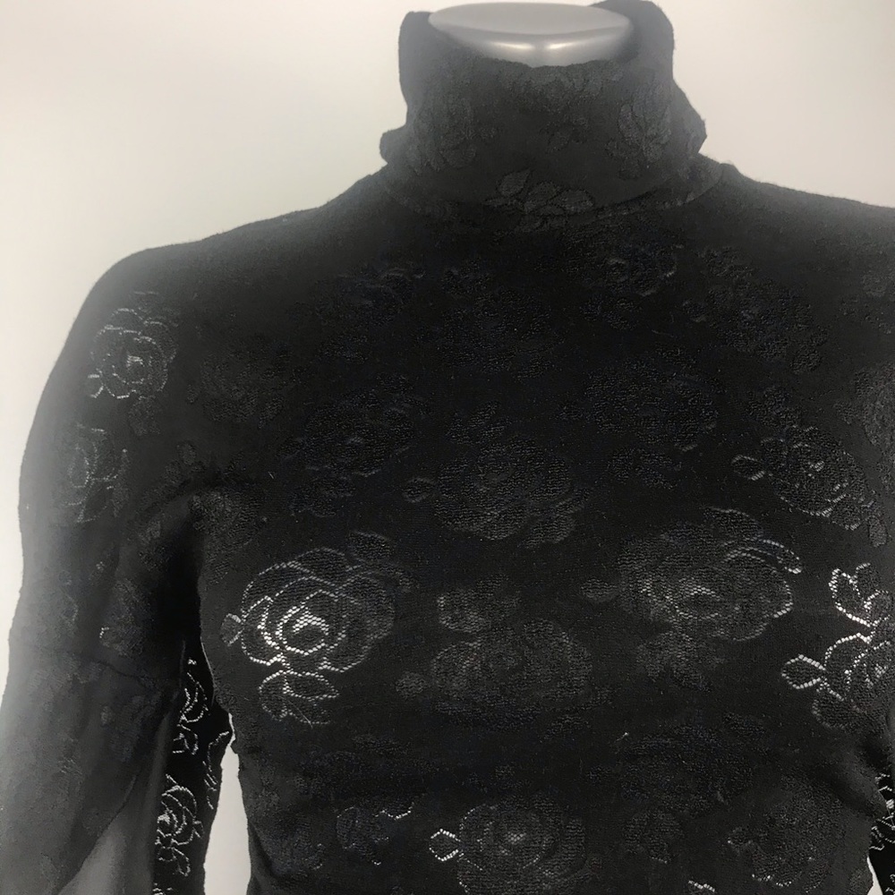Nell Black Rose Blouse Sz Medium - Picture 2 of 5